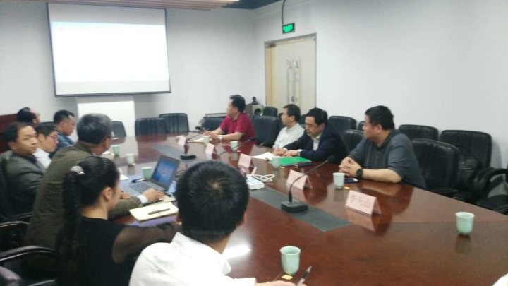 1496506908639870.jpg 2-李天山向赵振元,白焰汇报北京分院发展思路.jpg